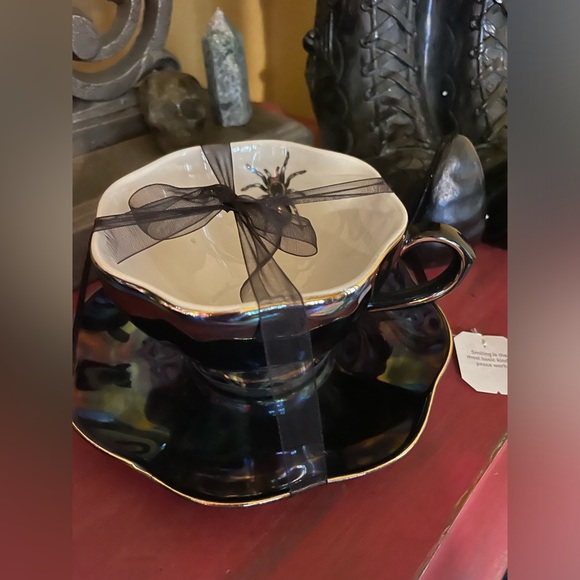 PARK CHATEAU NEW Spider Teacup & Saucer Set Black Iridescent & White W/Gold Trim - Picture 3 of 11